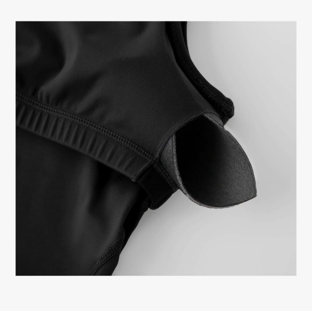 The Gym People Sports Bra Tank 2 Pack | Padded Black White | M - Picture 5 of 9
